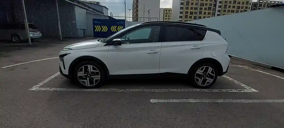 Hyundai Bayon 2023 года за 10 000 000 тг. в Алматы
