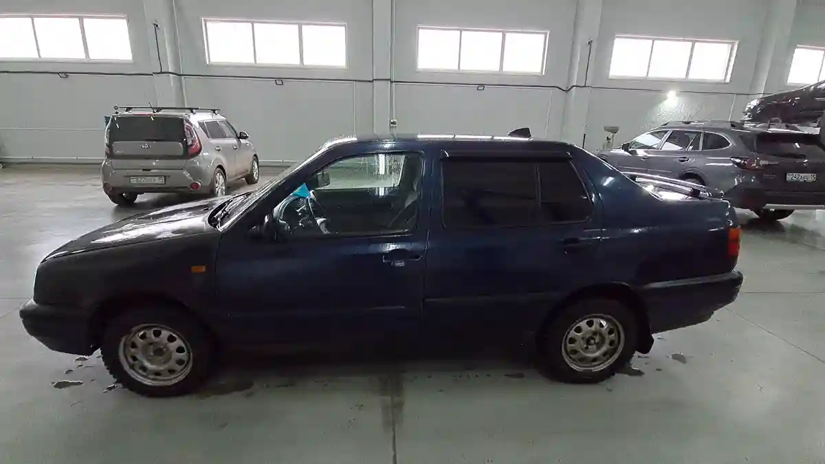 Volkswagen Vento 1992 года за 900 000 тг. в Петропавловск
