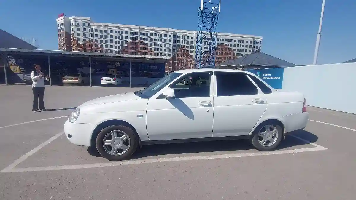 LADA (ВАЗ) Priora 2015 года за 3 000 000 тг. в Шымкент