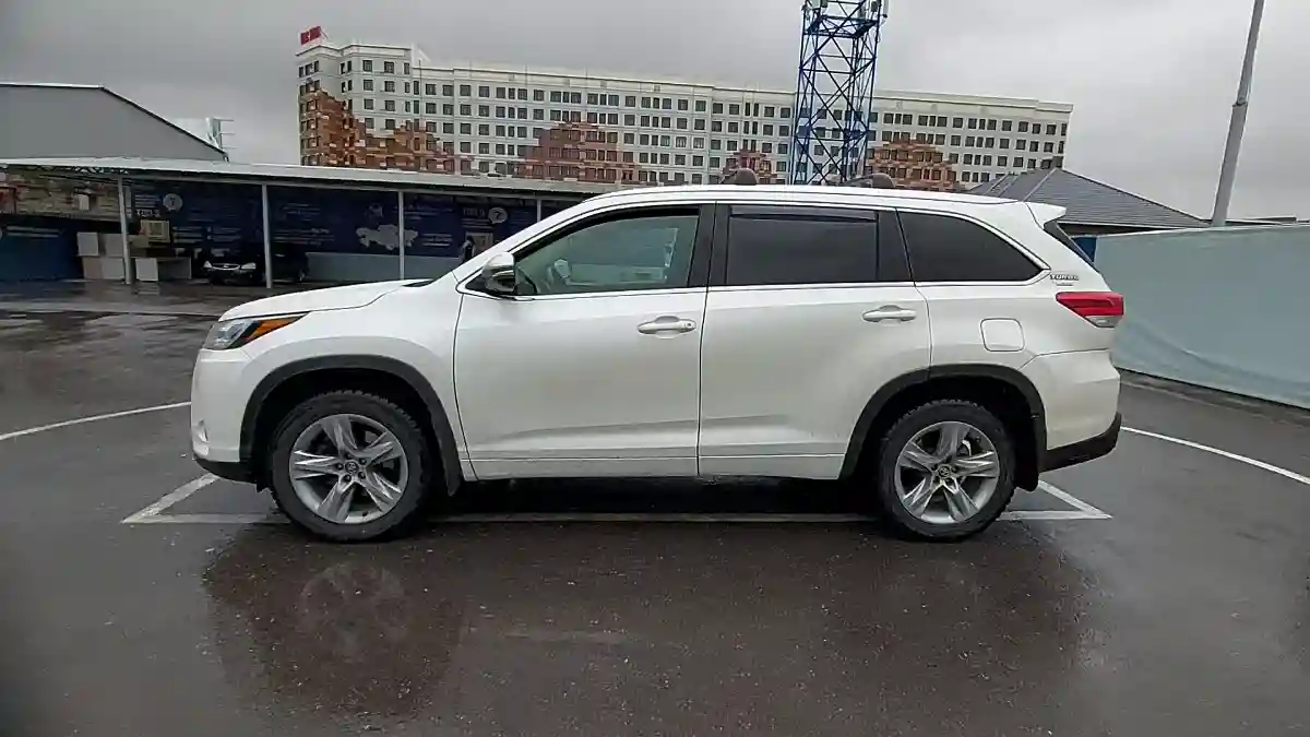 Toyota Highlander 2016 года за 18 000 000 тг. в Шымкент