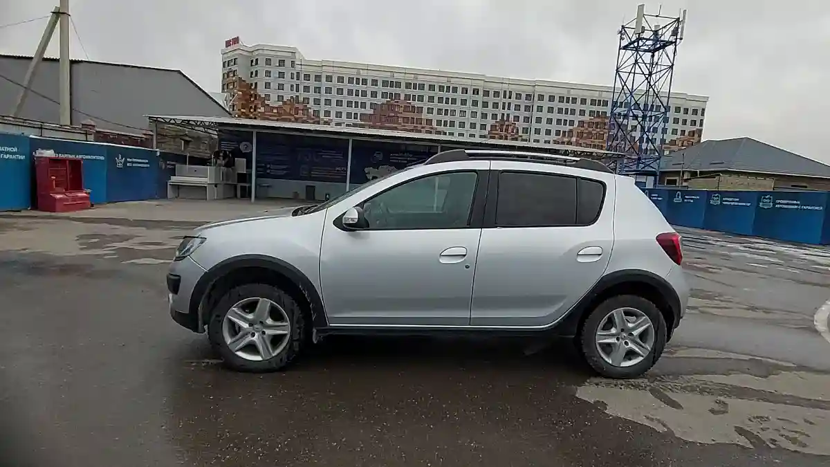 Renault Sandero 2015 года за 5 000 000 тг. в Шымкент