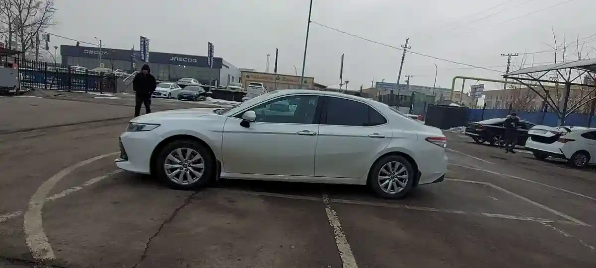 Toyota Camry 2019 года за 14 500 000 тг. в Алматы