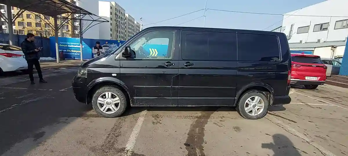 Volkswagen Multivan 2009 года за 10 800 000 тг. в Алматы