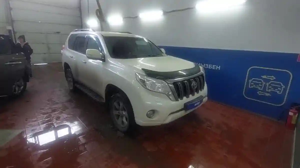 Toyota Land Cruiser Prado 2016 года за 20 000 000 тг. в Астана