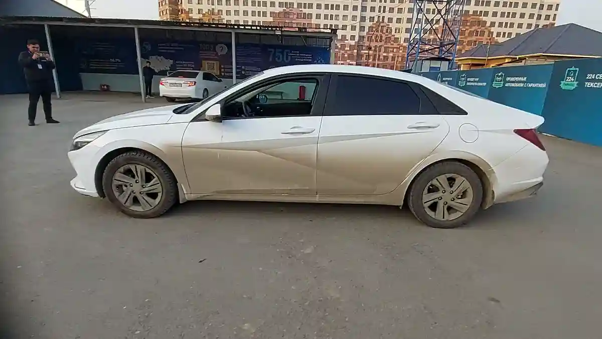 Hyundai Elantra 2021 года за 10 000 000 тг. в Шымкент
