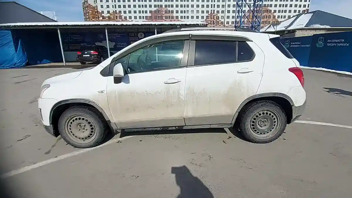 Chevrolet Tracker 2015 года за 5 000 000 тг. в Шымкент