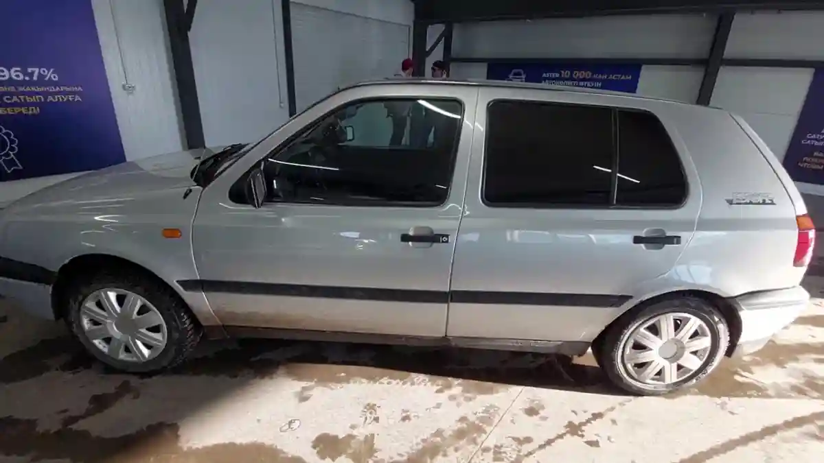 Volkswagen Golf 1993 года за 1 200 000 тг. в Астана