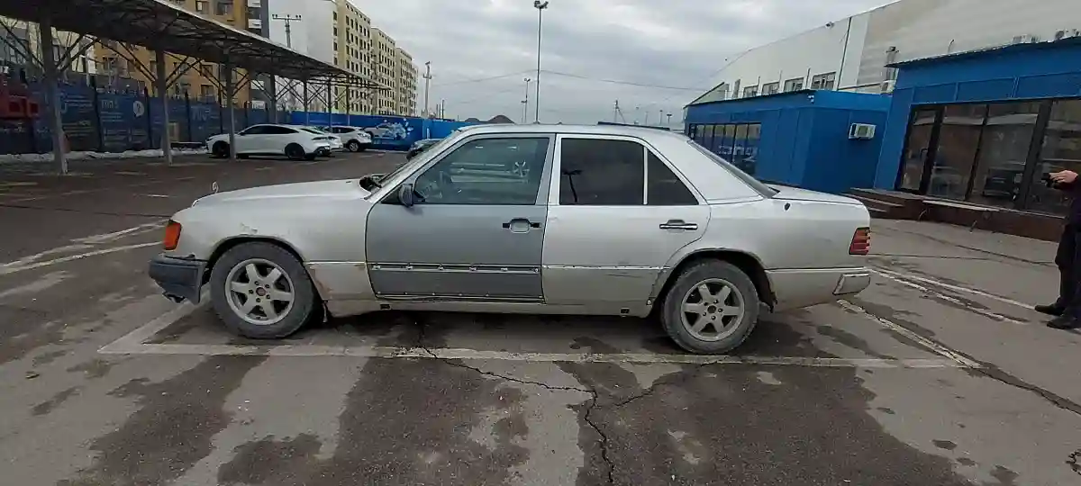 Mercedes-Benz W124 1989 года за 1 100 000 тг. в Алматы