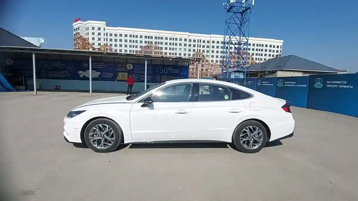 Hyundai Sonata 2022 года за 13 000 000 тг. в Шымкент