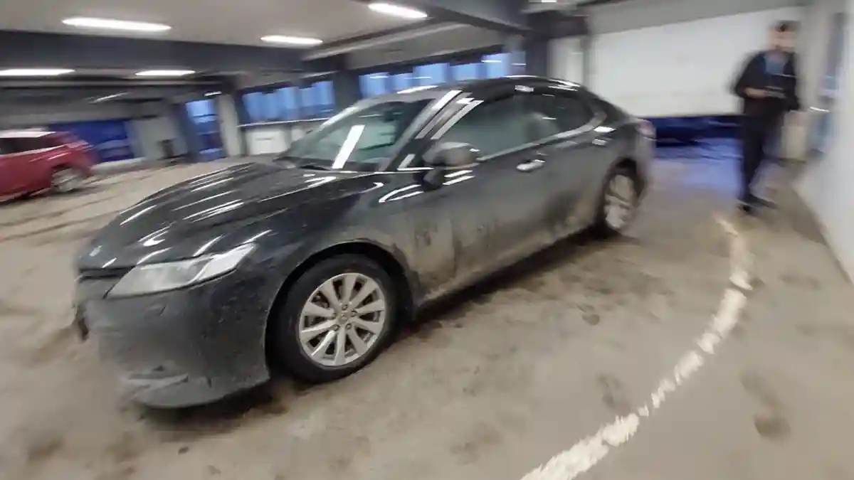 Toyota Camry 2018 года за 13 000 000 тг. в Астана