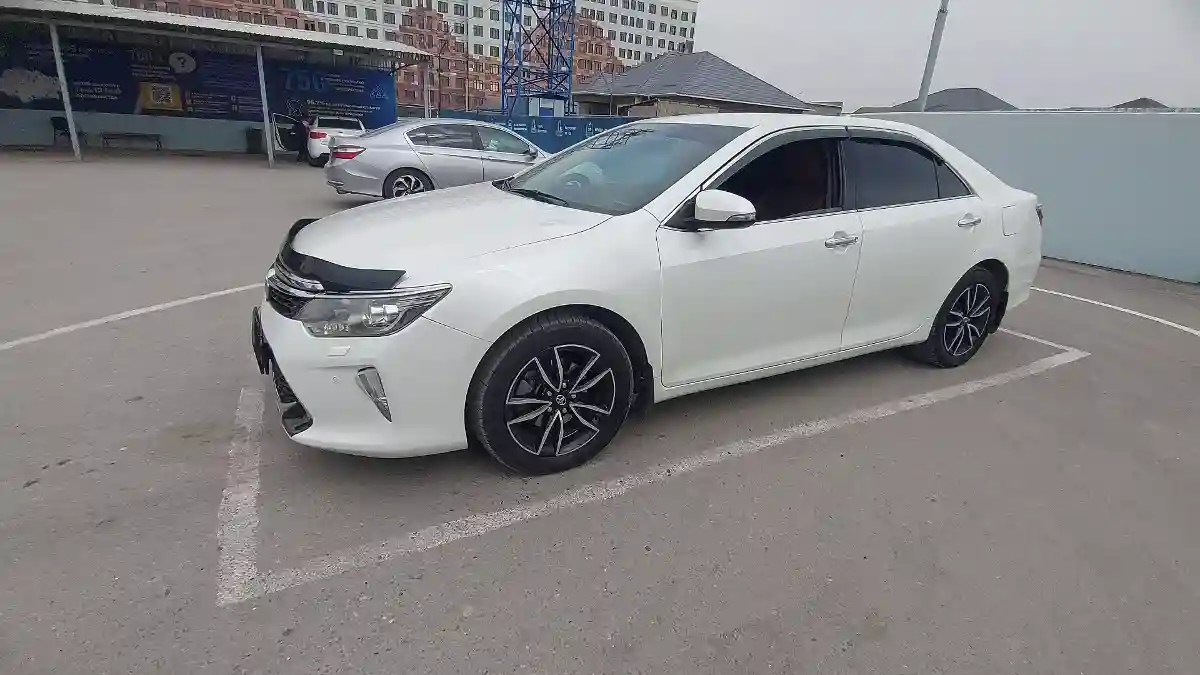 Toyota Camry 2017 года за 12 500 000 тг. в Шымкент