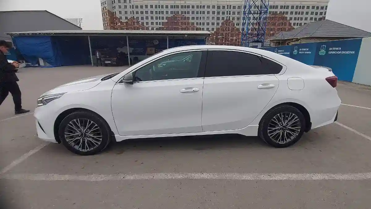 Kia Cerato 2023 года за 12 300 000 тг. в Шымкент
