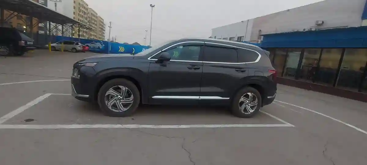 Hyundai Santa Fe 2021 года за 16 500 000 тг. в Алматы
