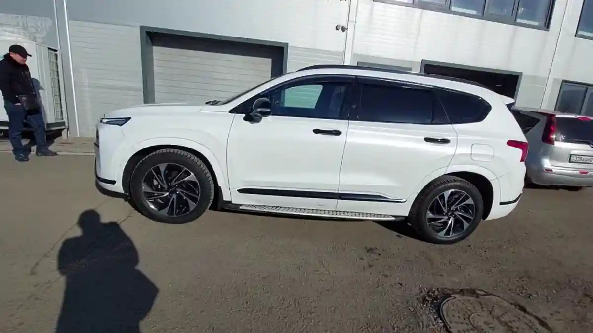 Hyundai Santa Fe 2022 года за 18 500 000 тг. в Астана