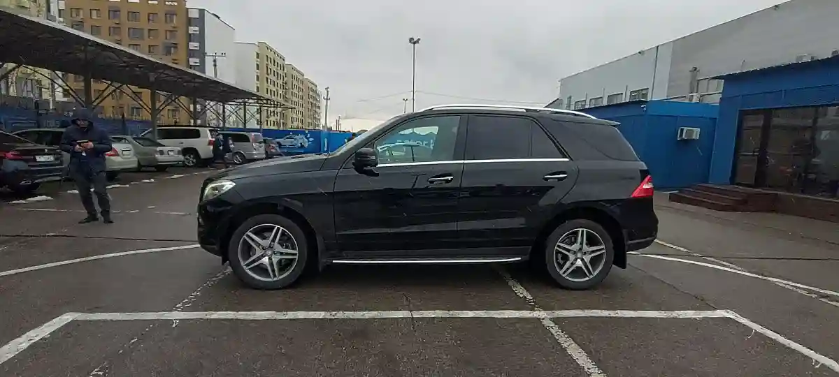 Mercedes-Benz M-Класс 2014 года за 19 000 000 тг. в Алматы