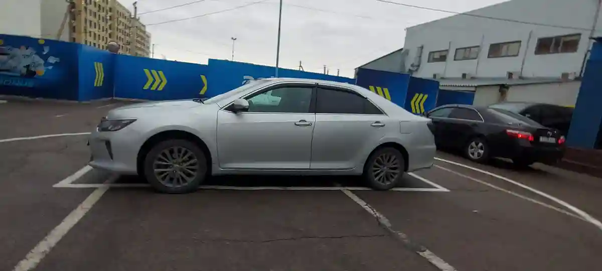 Toyota Camry 2015 года за 13 000 000 тг. в Алматы