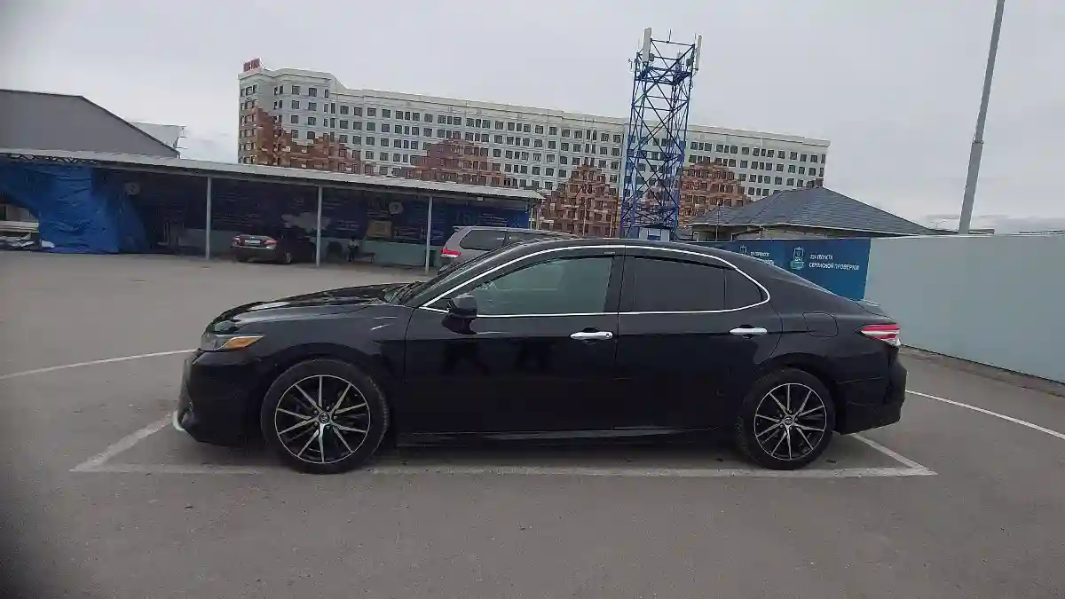 Toyota Camry 2019 года за 12 000 000 тг. в Шымкент