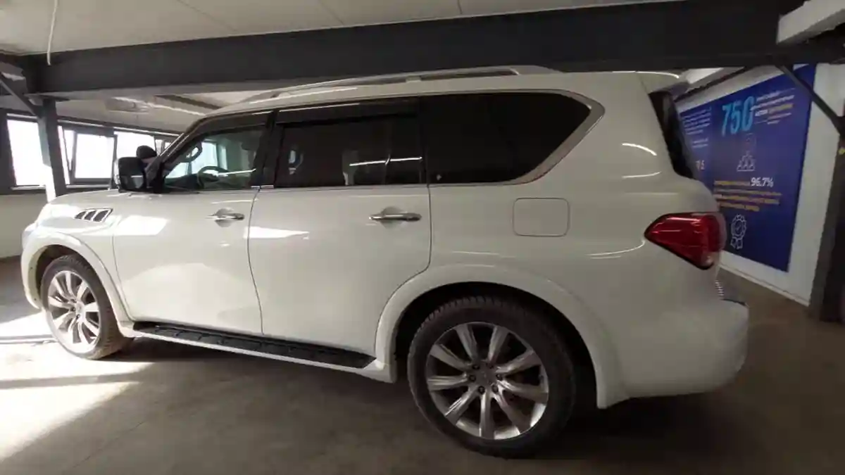 Infiniti QX56 2012 года за 13 000 000 тг. в Астана