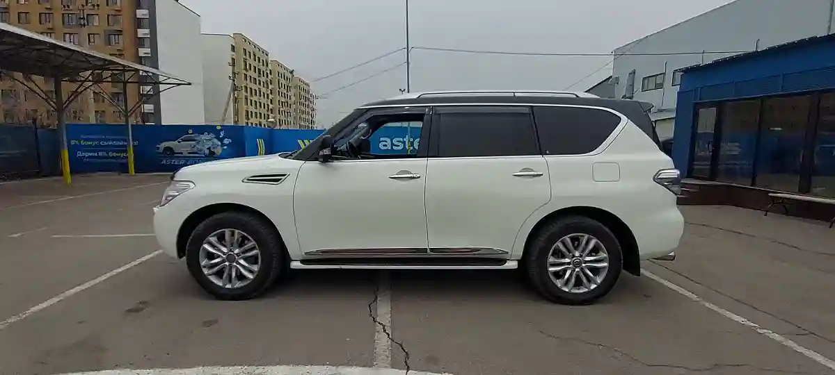 Nissan Patrol 2012 года за 10 500 000 тг. в Алматы