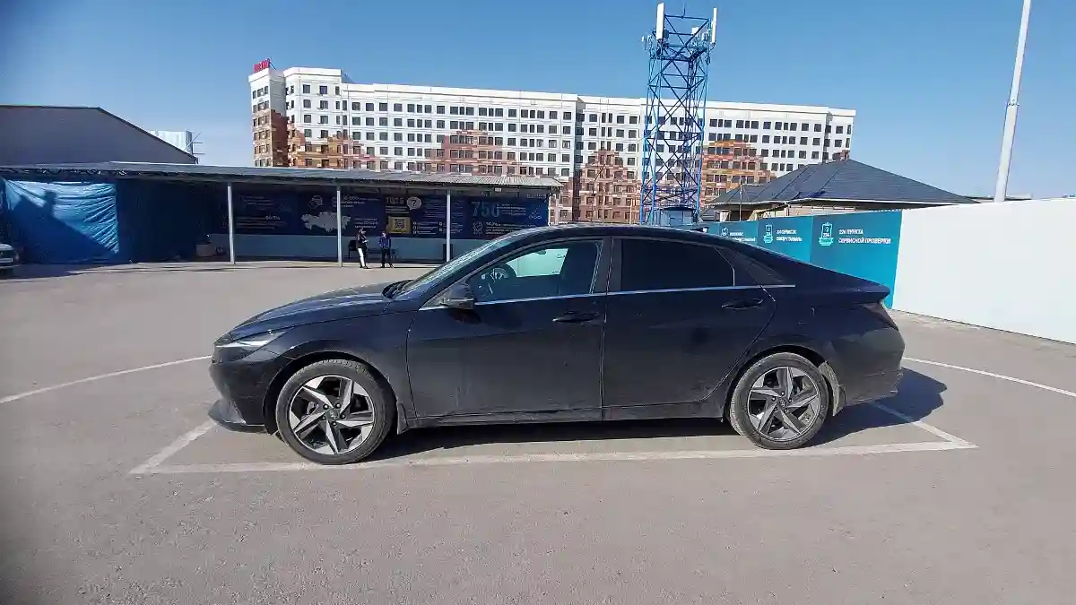 Hyundai Elantra 2023 года за 12 500 000 тг. в Шымкент
