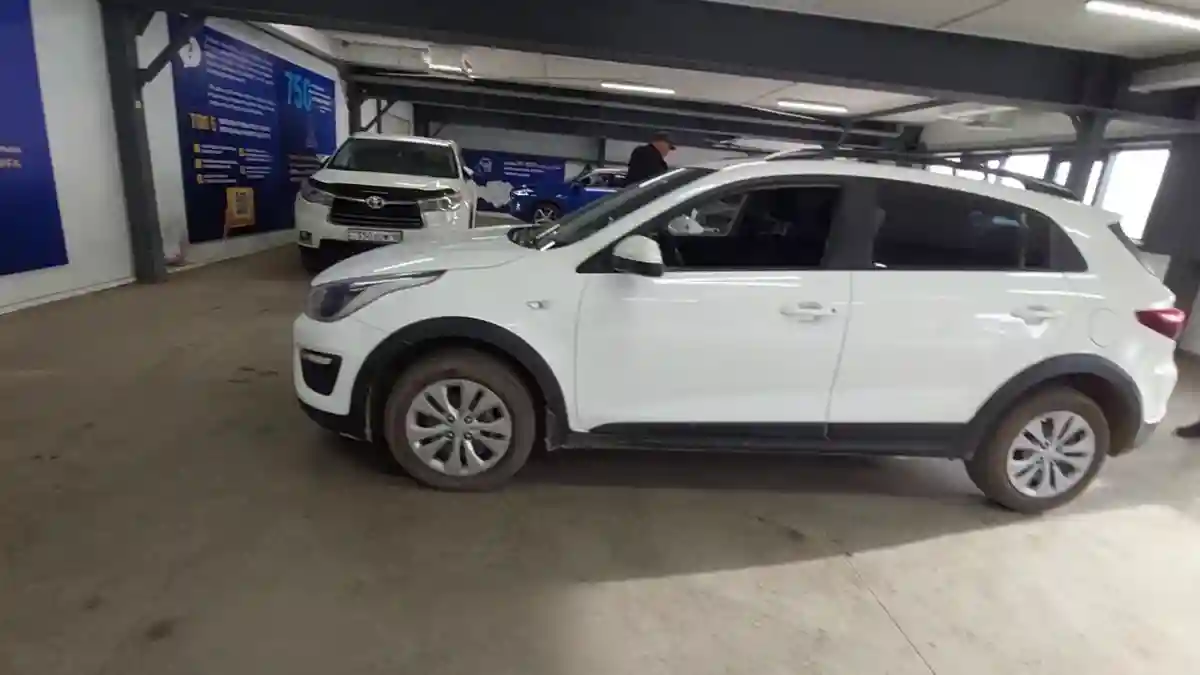 Kia Rio 2020 года за 7 500 000 тг. в Астана