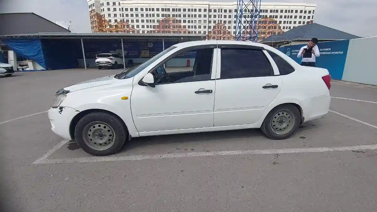 LADA (ВАЗ) Granta 2013 года за 2 600 000 тг. в Шымкент