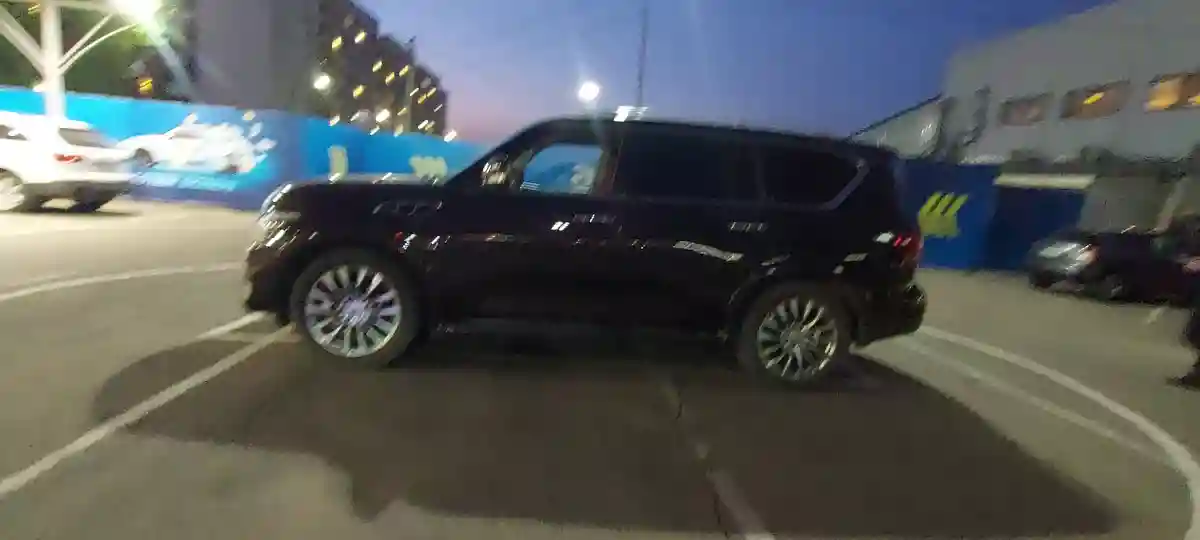 Infiniti QX80 2014 года за 17 000 000 тг. в Алматы