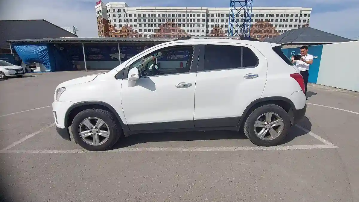 Chevrolet Tracker 2013 года за 5 000 000 тг. в Шымкент
