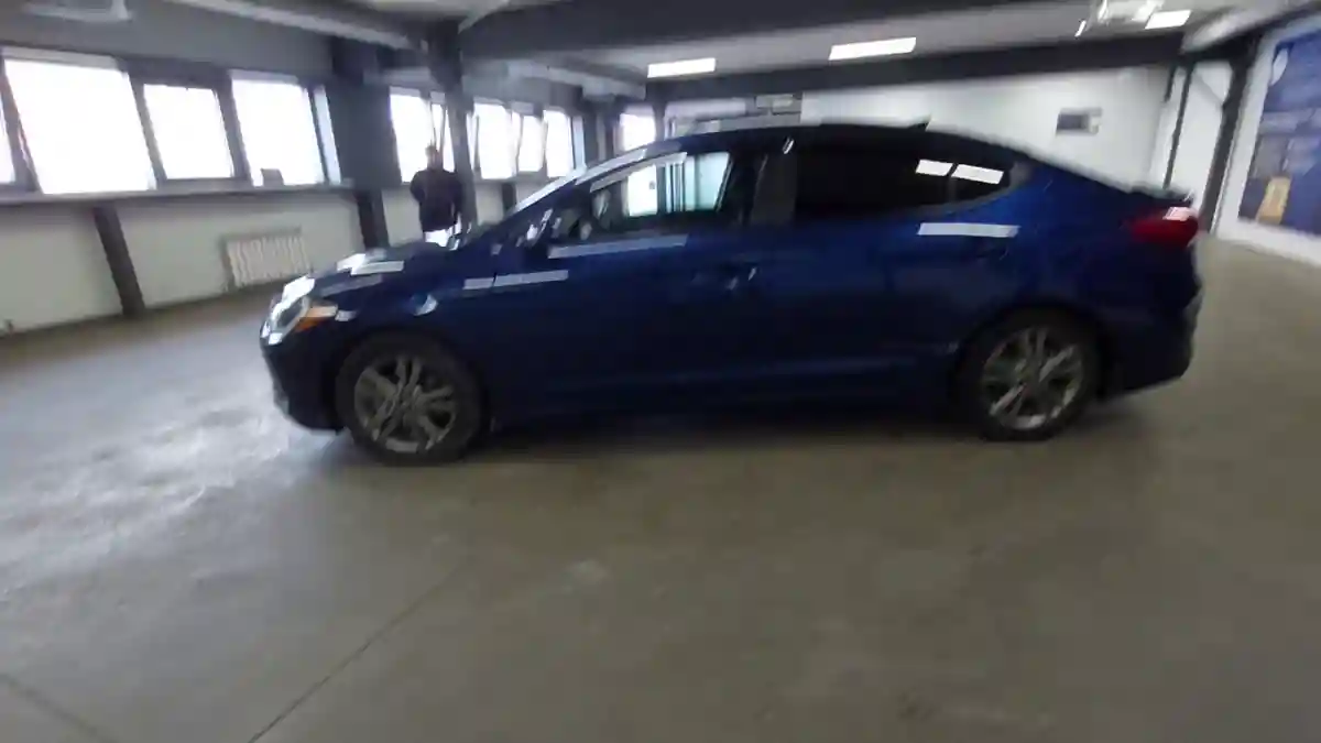 Hyundai Elantra 2018 года за 7 000 000 тг. в Астана