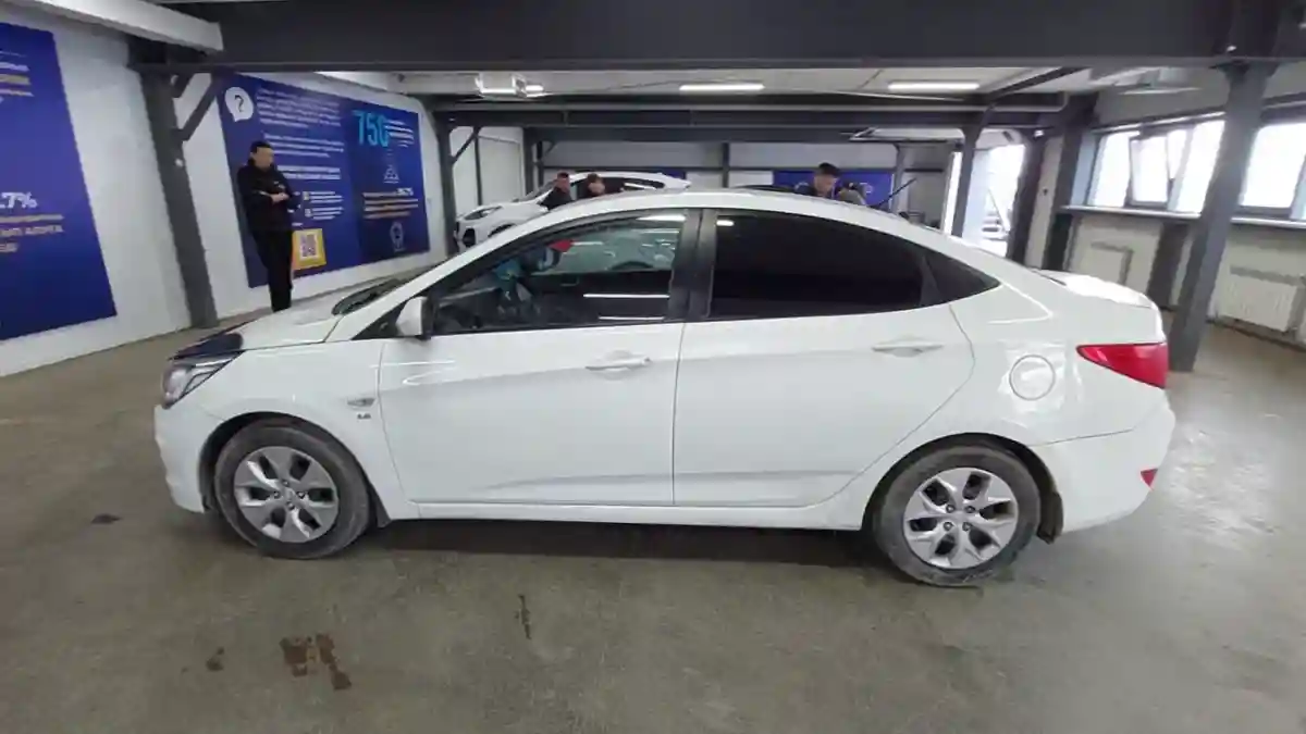 Hyundai Solaris 2015 года за 5 600 000 тг. в Астана