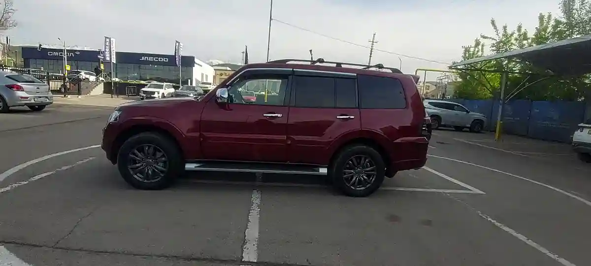 Mitsubishi Pajero 2016 года за 17 300 000 тг. в Алматы