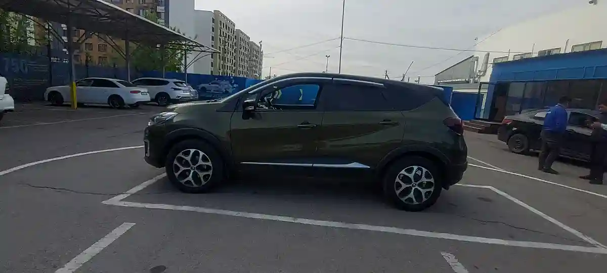 Renault Kaptur 2016 года за 6 500 000 тг. в Алматы