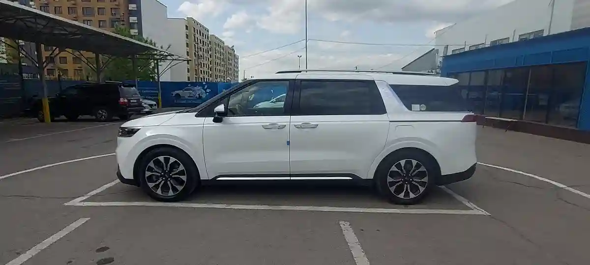 Kia Carnival 2020 года за 18 000 000 тг. в Алматы