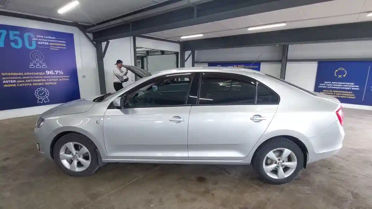 Skoda Rapid 2014 года за 5 000 000 тг. в Астана