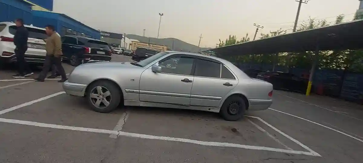 Mercedes-Benz E-Класс 1997 года за 2 300 000 тг. в Алматы