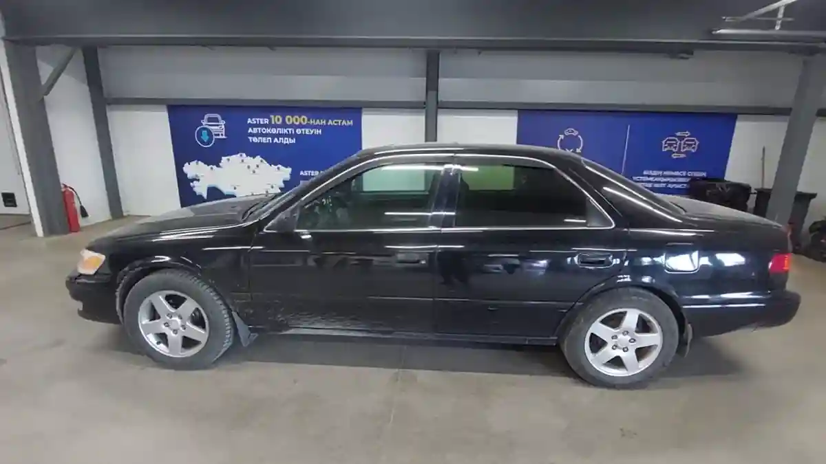 Toyota Camry 2000 года за 3 000 000 тг. в Астана