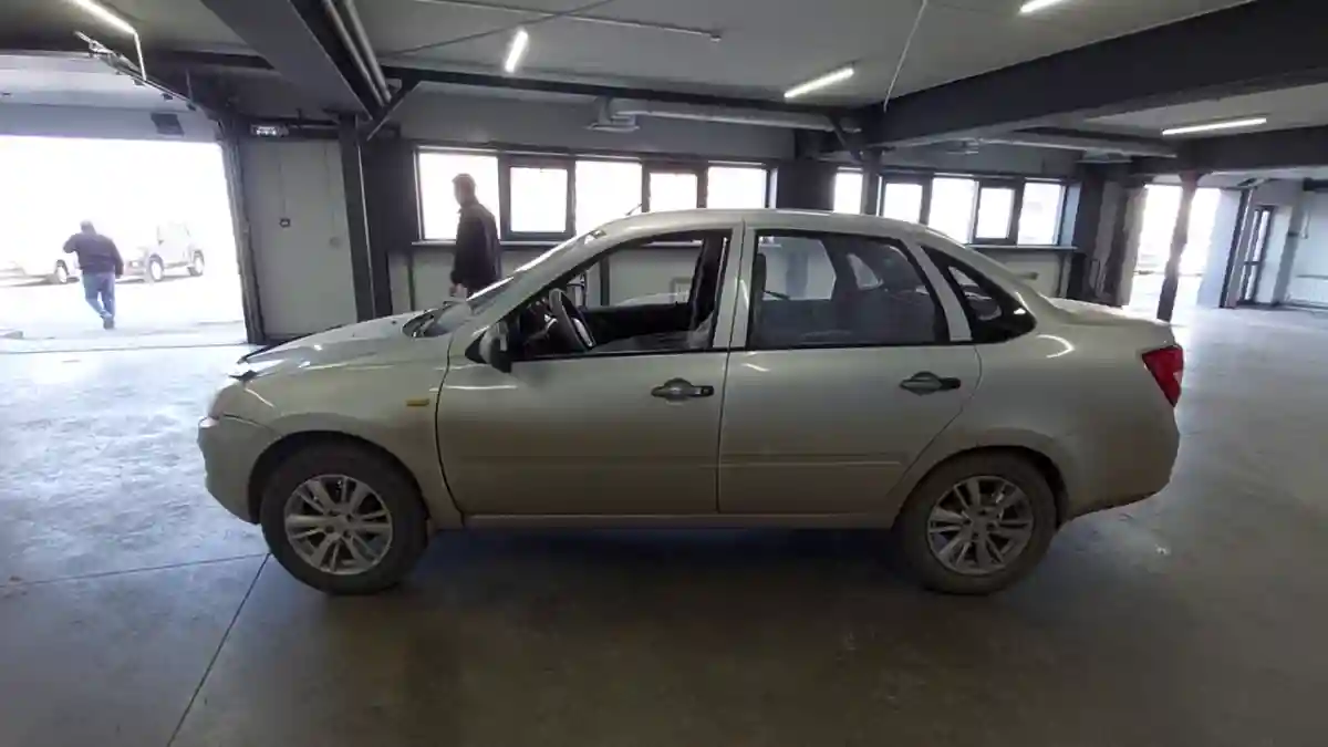 LADA (ВАЗ) Granta 2012 года за 2 500 000 тг. в Астана
