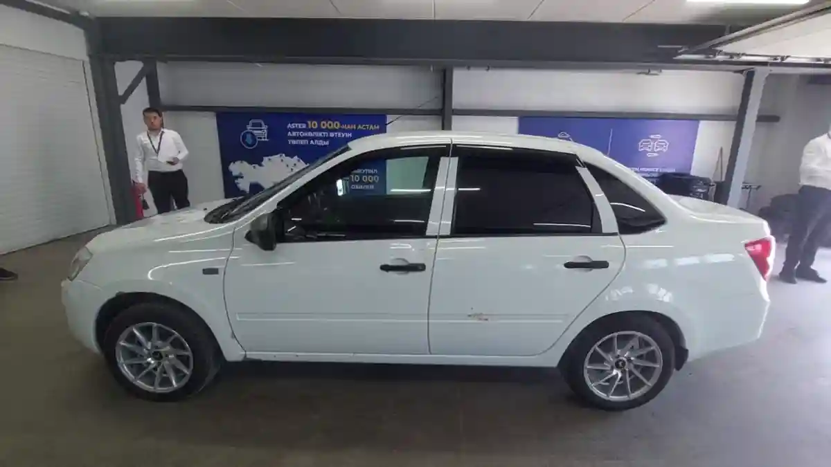 LADA (ВАЗ) Granta 2014 года за 3 300 000 тг. в Астана