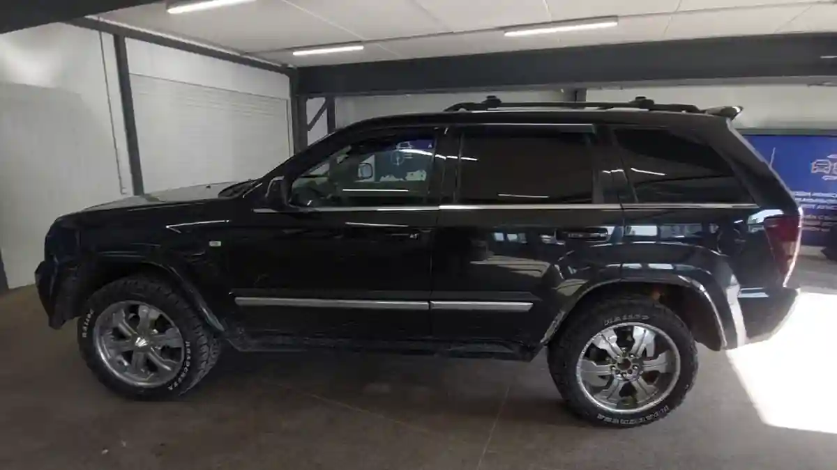 Jeep Grand Cherokee 2005 года за 7 500 000 тг. в Астана