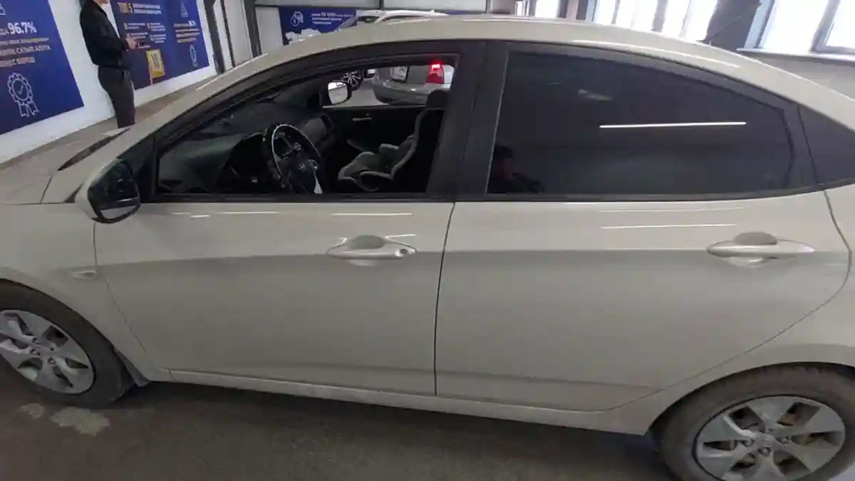 Hyundai Solaris 2015 года за 5 500 000 тг. в Астана