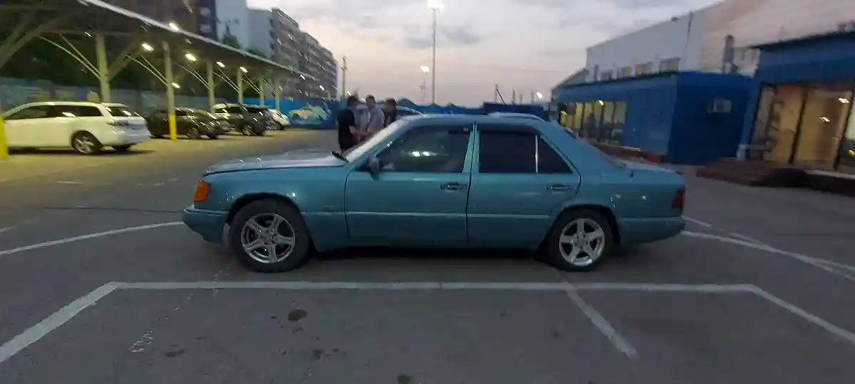 Mercedes-Benz W124 1992 года за 1 000 000 тг. в Алматы