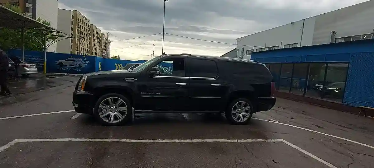 Cadillac Escalade 2013 года за 20 000 000 тг. в Алматы