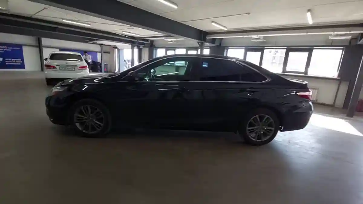 Toyota Camry 2016 года за 9 000 000 тг. в Астана