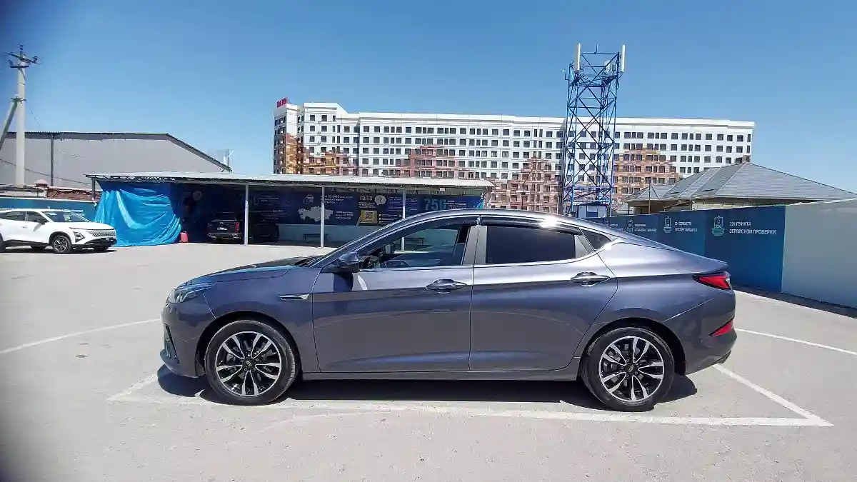 JAC J7 2023 года за 7 500 000 тг. в Шымкент