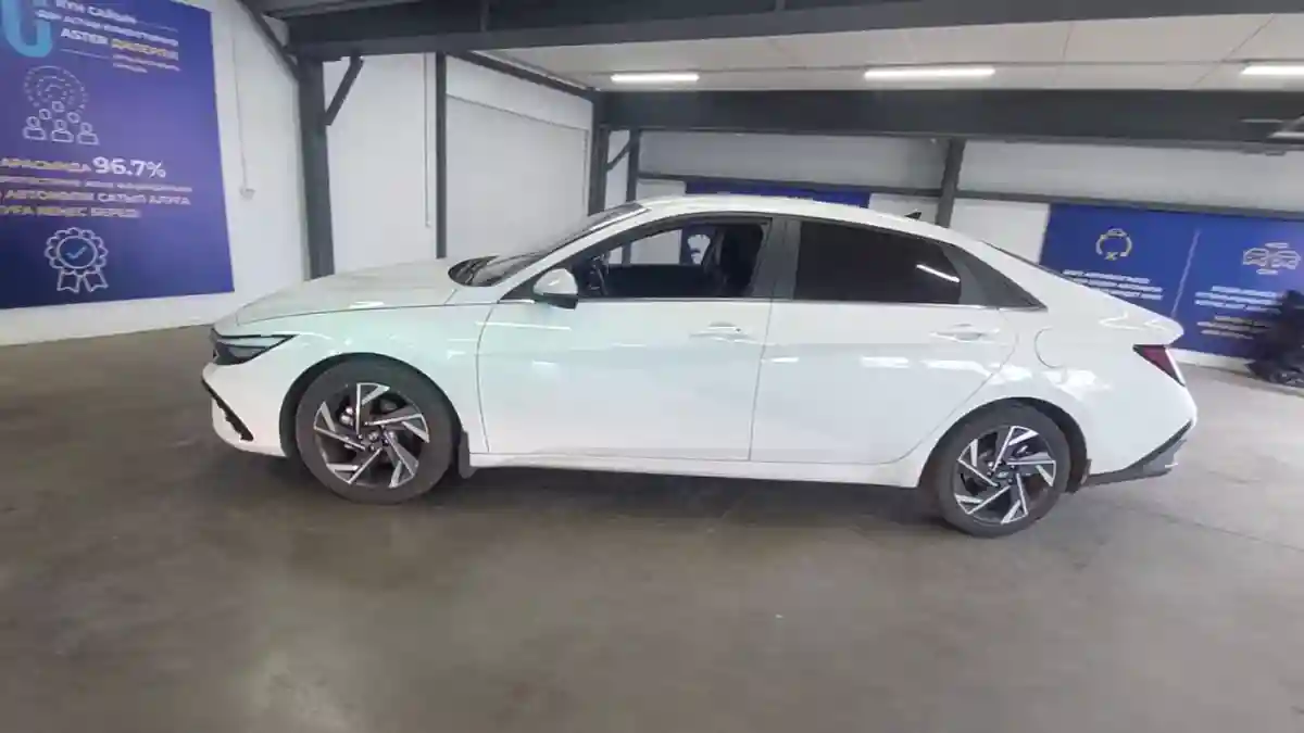 Hyundai Elantra 2024 года за 10 000 000 тг. в Астана