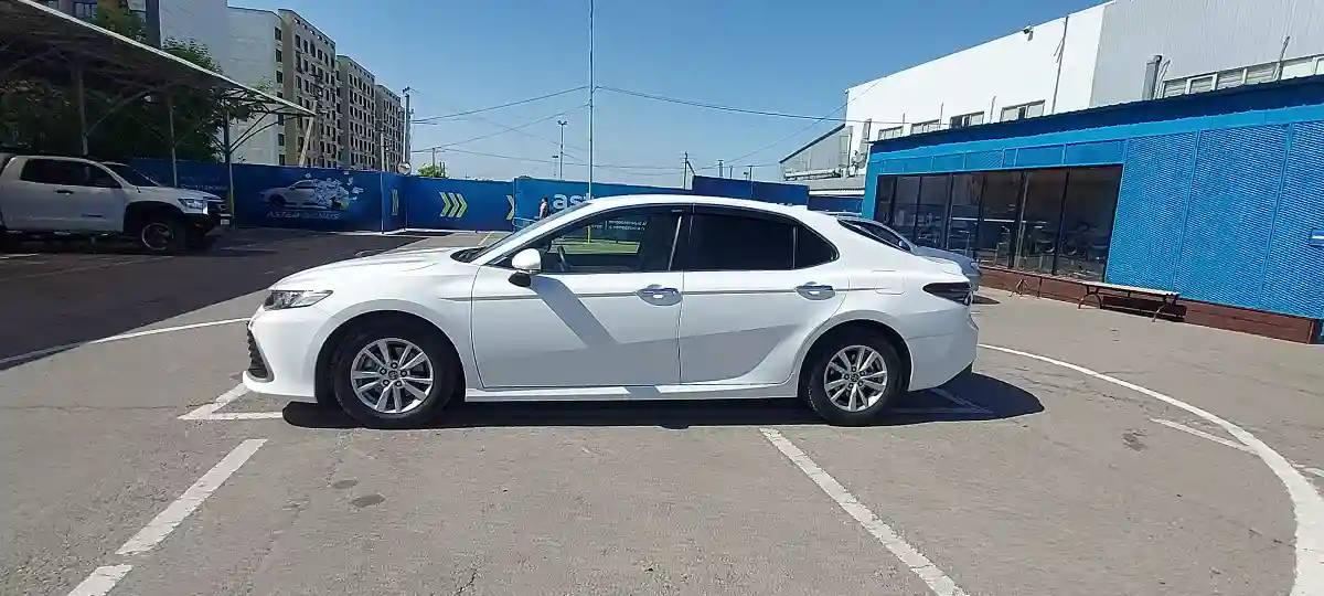 Toyota Camry 2022 года за 15 000 000 тг. в Алматы
