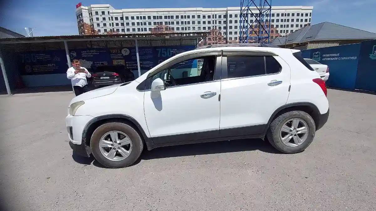 Chevrolet Tracker 2013 года за 5 500 000 тг. в Шымкент