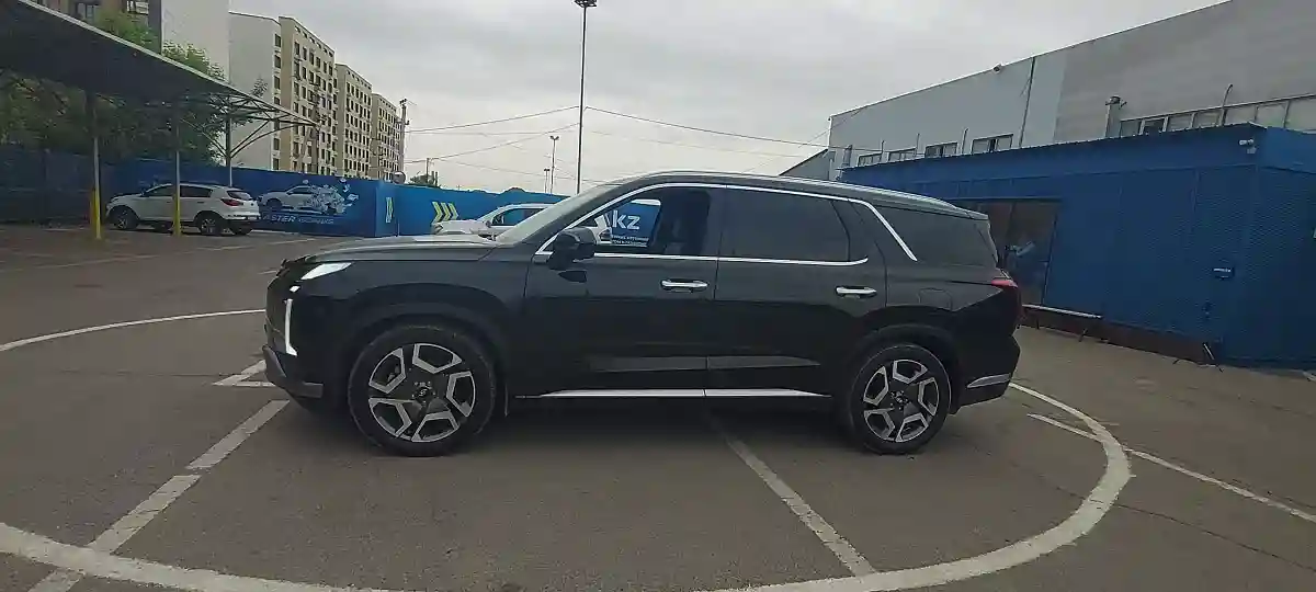 Hyundai Palisade 2023 года за 25 000 000 тг. в Алматы