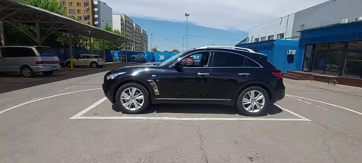 Infiniti QX70 2017 года за 18 000 000 тг. в Алматы