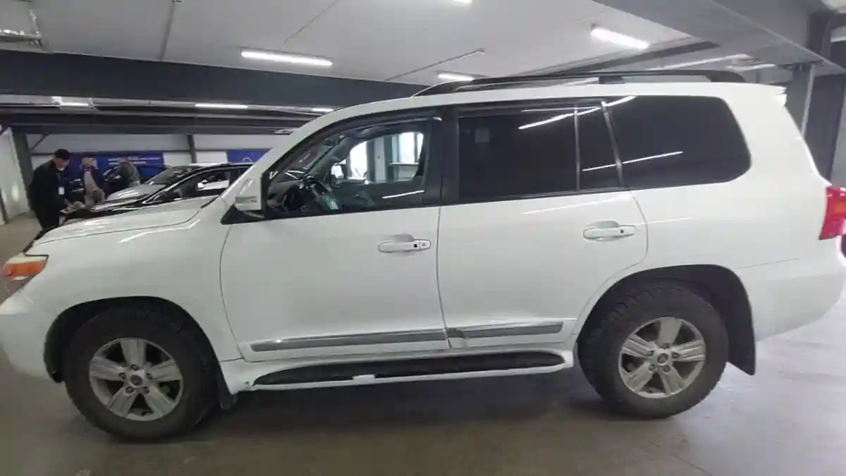 Toyota Land Cruiser 2012 года за 20 000 000 тг. в Астана